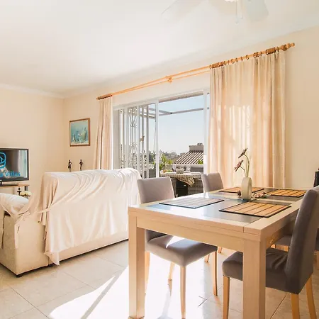 Abahana Villas Rebecca Villa *